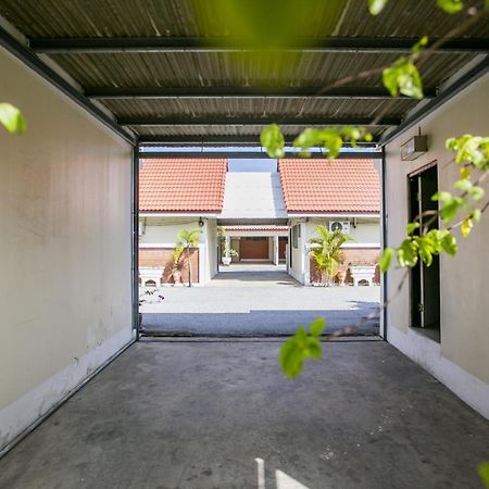 Bualuang Hotel Ang Thong Zewnętrze zdjęcie