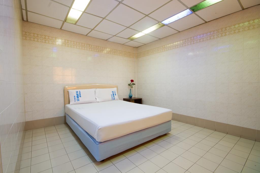 Bualuang Hotel Ang Thong Zewnętrze zdjęcie