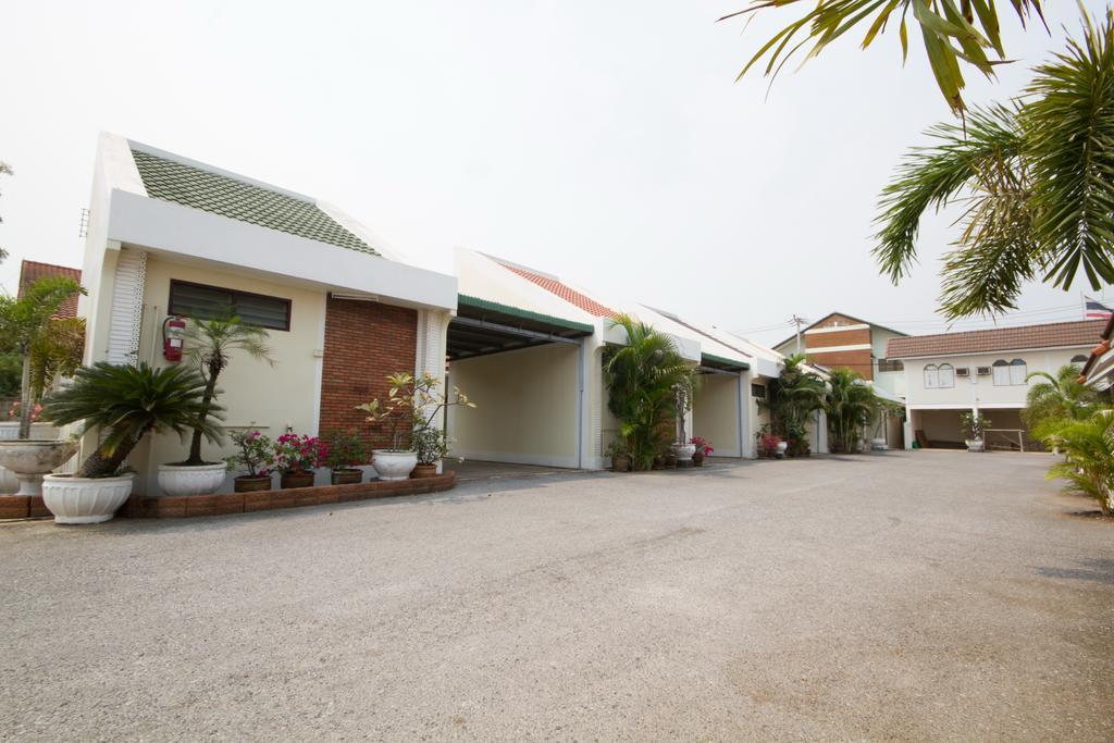 Bualuang Hotel Ang Thong Zewnętrze zdjęcie