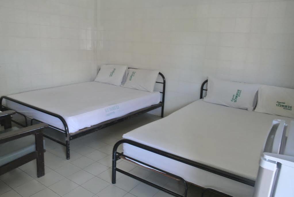 Bualuang Hotel Ang Thong Zewnętrze zdjęcie